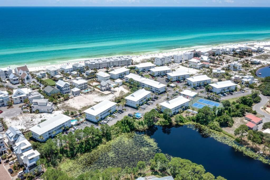 Short Walk Or Shuttle To Wide Open Public Beach! 산타로사 비치 외부 사진
