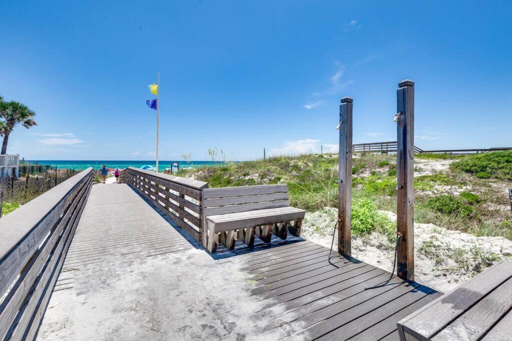 Short Walk Or Shuttle To Wide Open Public Beach! 산타로사 비치 외부 사진